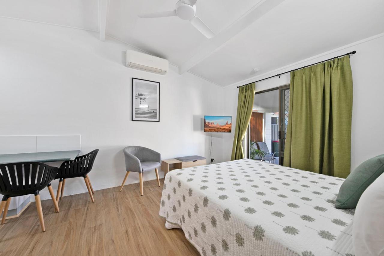Kinka Palms Motel Yeppoon Ngoại thất bức ảnh