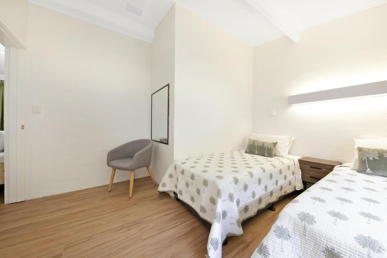 Kinka Palms Motel Yeppoon Ngoại thất bức ảnh