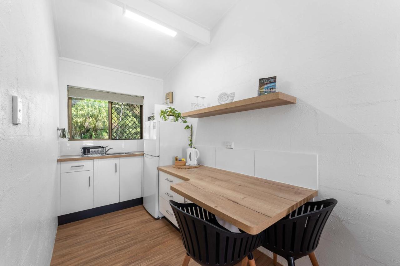 Kinka Palms Motel Yeppoon Ngoại thất bức ảnh